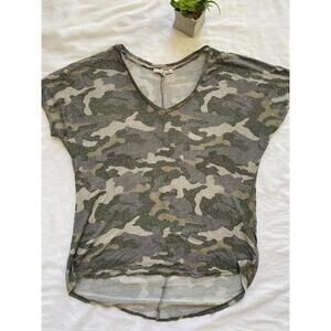 Express One Eleven Camouflage Print V-Neck Shirt Size Large